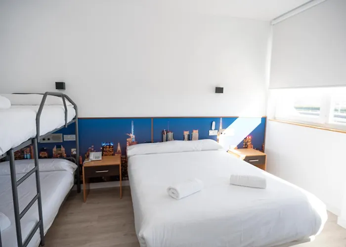 호텔 Restaurante Abadesa 2*