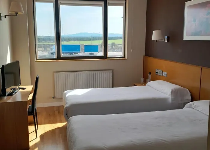 호텔 Restaurante Abadesa 2*